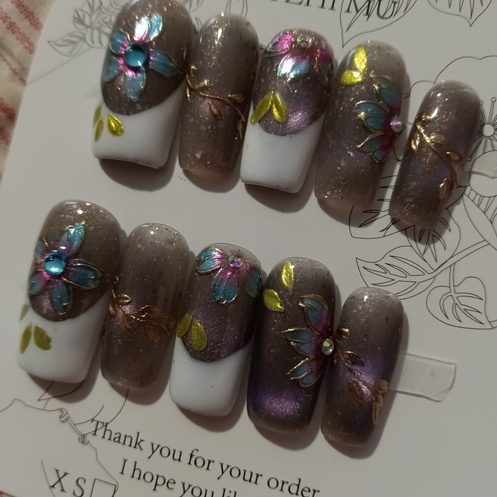 2.5 Sq S . Stunning Metallic Floral Nail Art Set . 1 Set Only